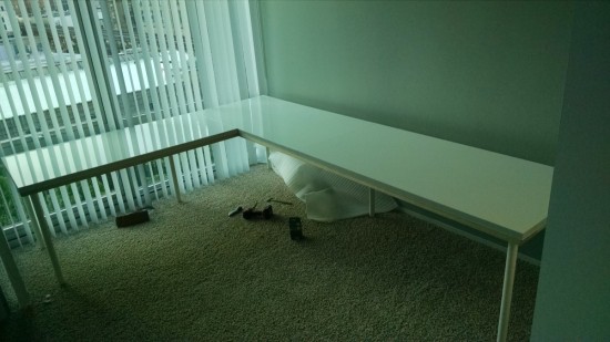 Готовый стол для домашнего офисе