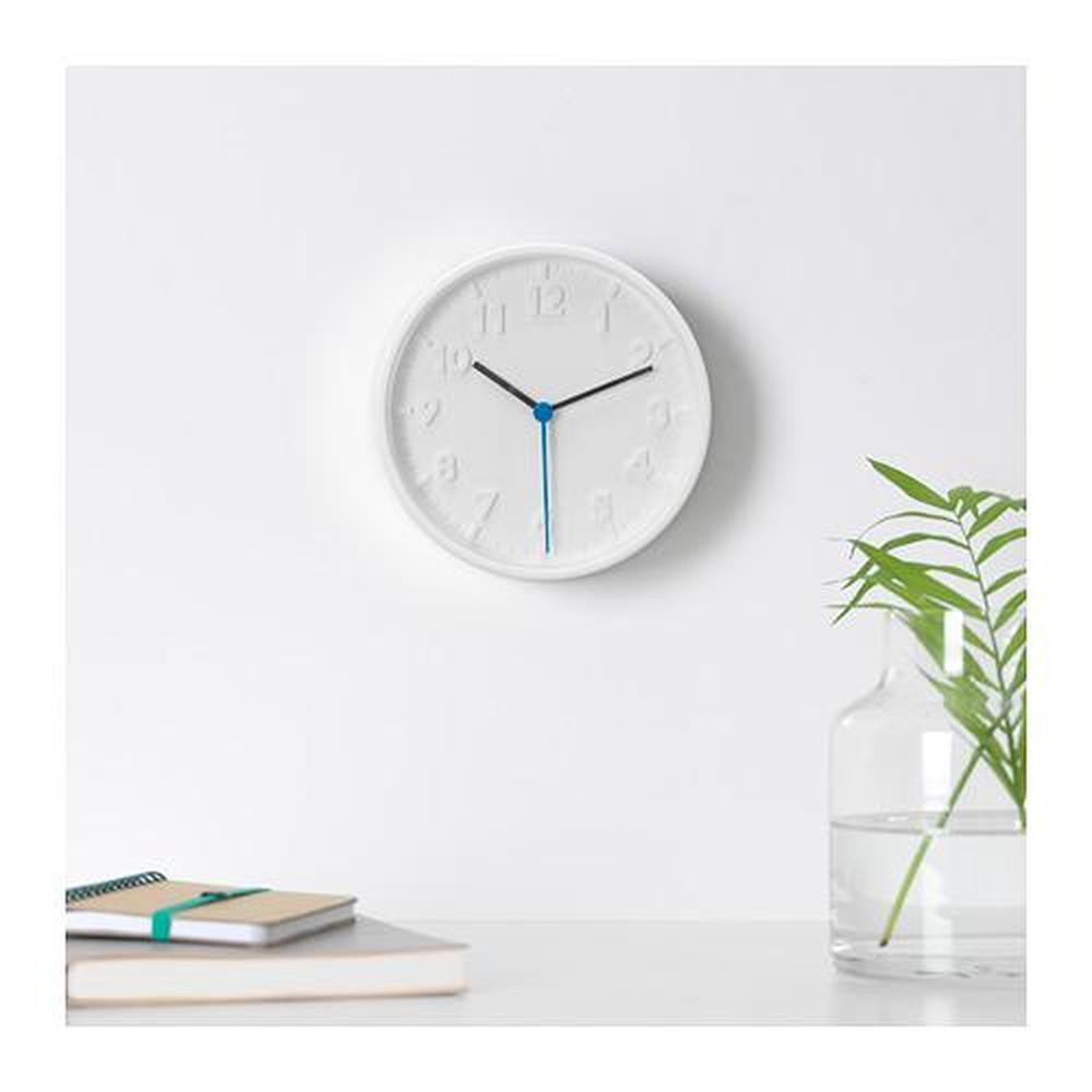 Ikea 003.741.36 STOMMA Horloge murale à quartz avec mouvement à quartz Blanc 20 cm 