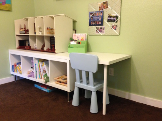 Рабочий стол для ребенка