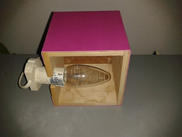 Закрепляем лампу