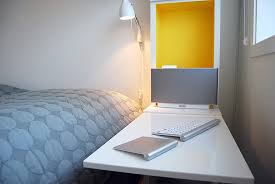 Столик для ноутбука